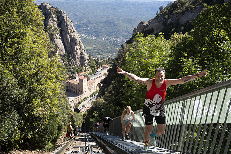 Corredors en la Vertical Montserrat 2026 (c) Irene Vilà Capafons